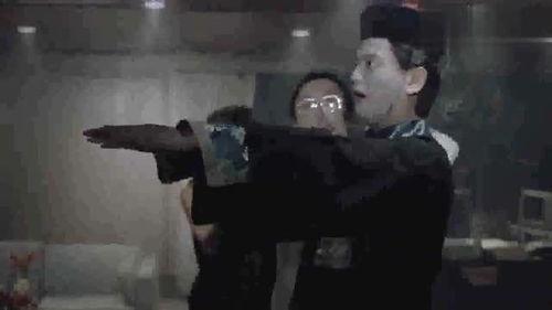 遇到鬼的爆料视频真实吗,鬼影现身，视频爆料真相如何？  第2张